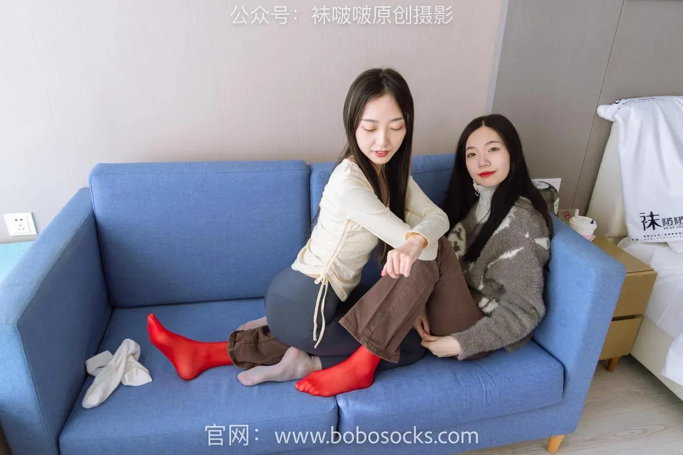 [BoBoSocks袜啵啵]NO.166 小甜豆稚予-板鞋、运动鞋、高跟鞋、白棉袜、蓝丝[1] [76P]插图2